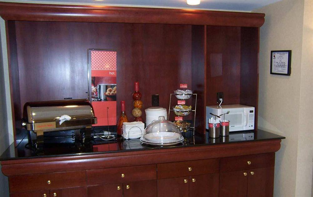 Hampton Inn Wichita Falls-Sikes Senter Mall Ресторан фото