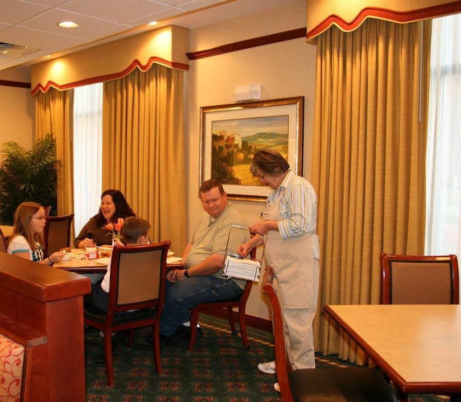 Hampton Inn Wichita Falls-Sikes Senter Mall Ресторан фото