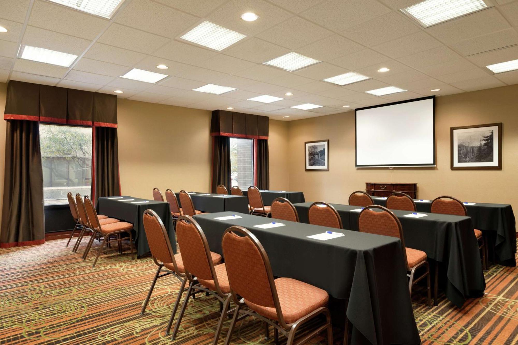 Hampton Inn Wichita Falls-Sikes Senter Mall Екстер'єр фото
