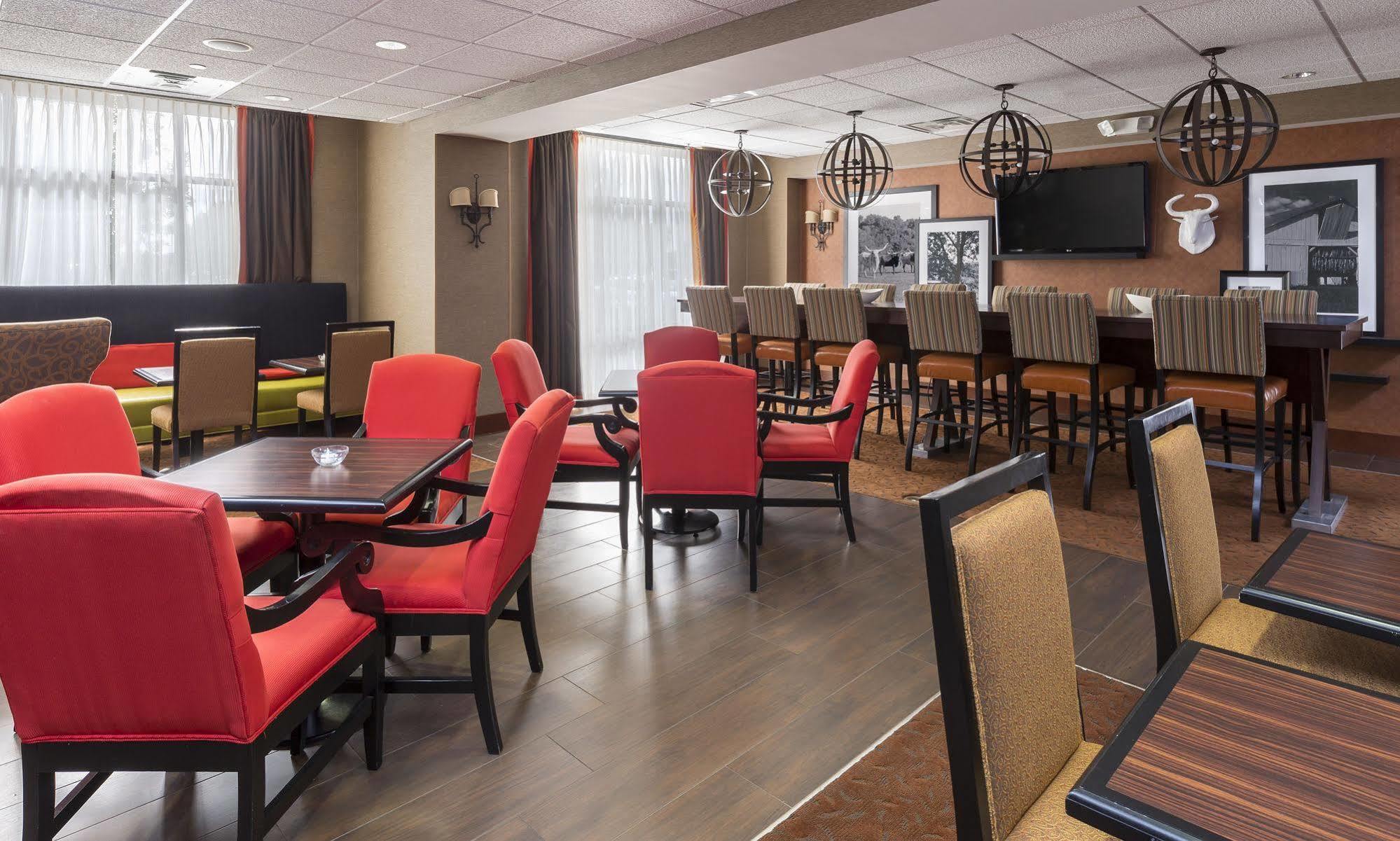Hampton Inn Wichita Falls-Sikes Senter Mall Екстер'єр фото