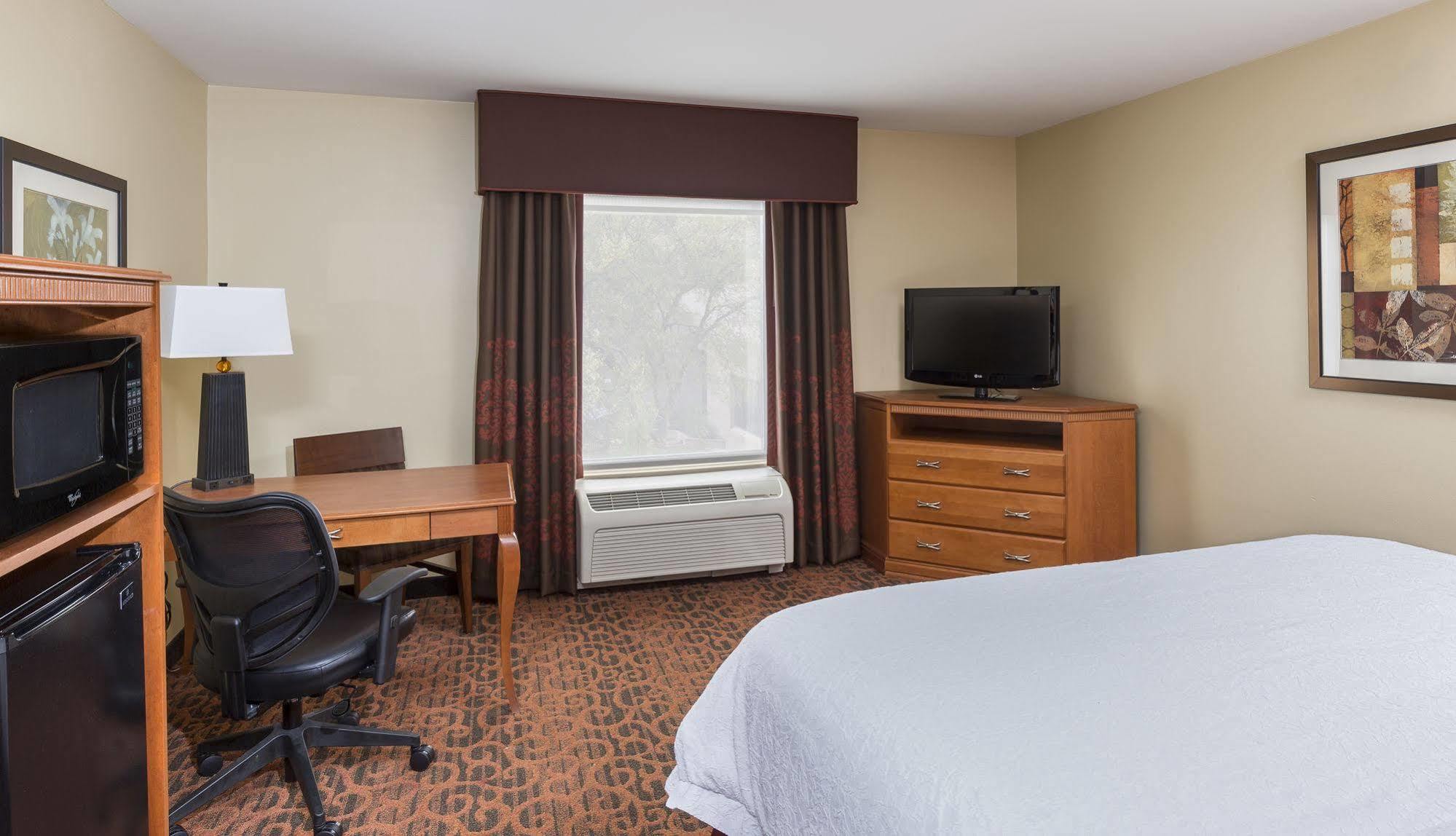 Hampton Inn Wichita Falls-Sikes Senter Mall Екстер'єр фото